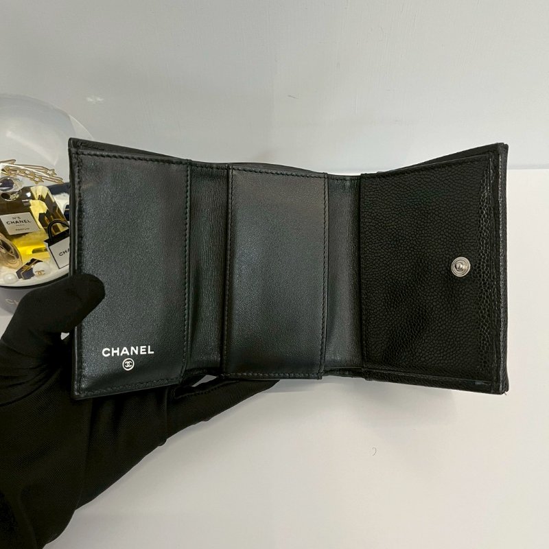 Chanel Boy 三摺短夾 黑銀-7