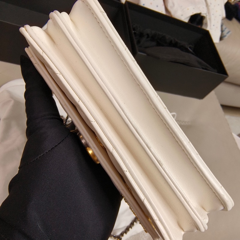 香奈兒CHANEL徽章WOC單肩斜挎包  31 開 尺寸19*11*5-4