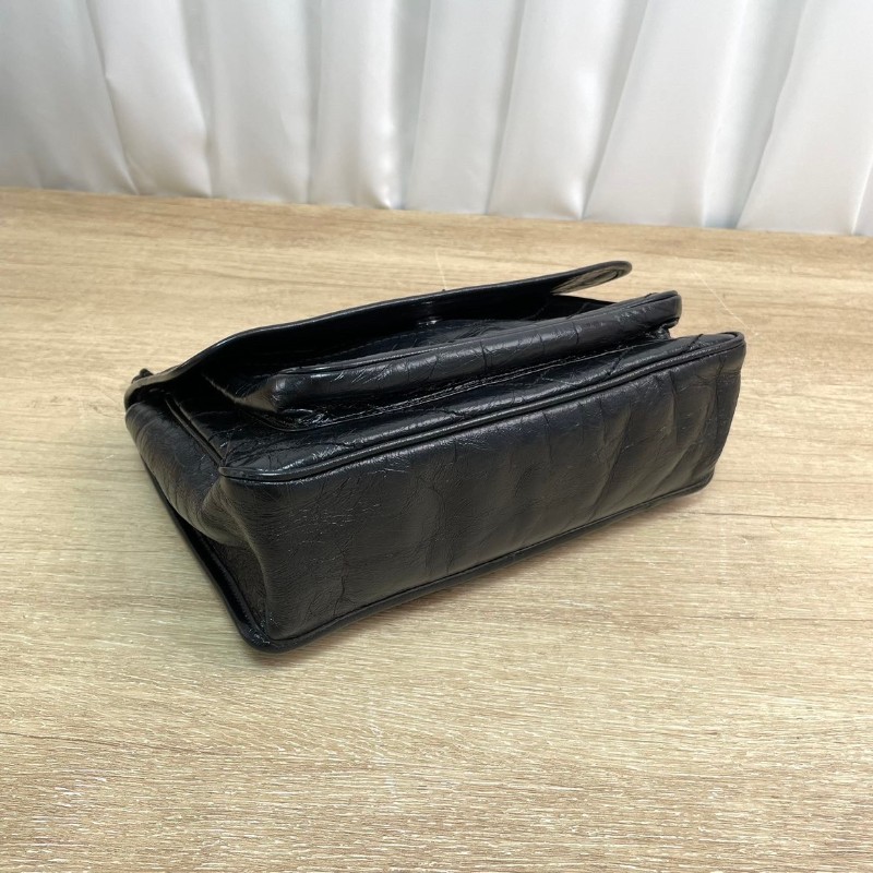 專櫃價3.8折！YSL  聖羅蘭niki 黑色油蠟皮材質 柔軟易打理 自重超級輕  十分耐造 多種背法-2