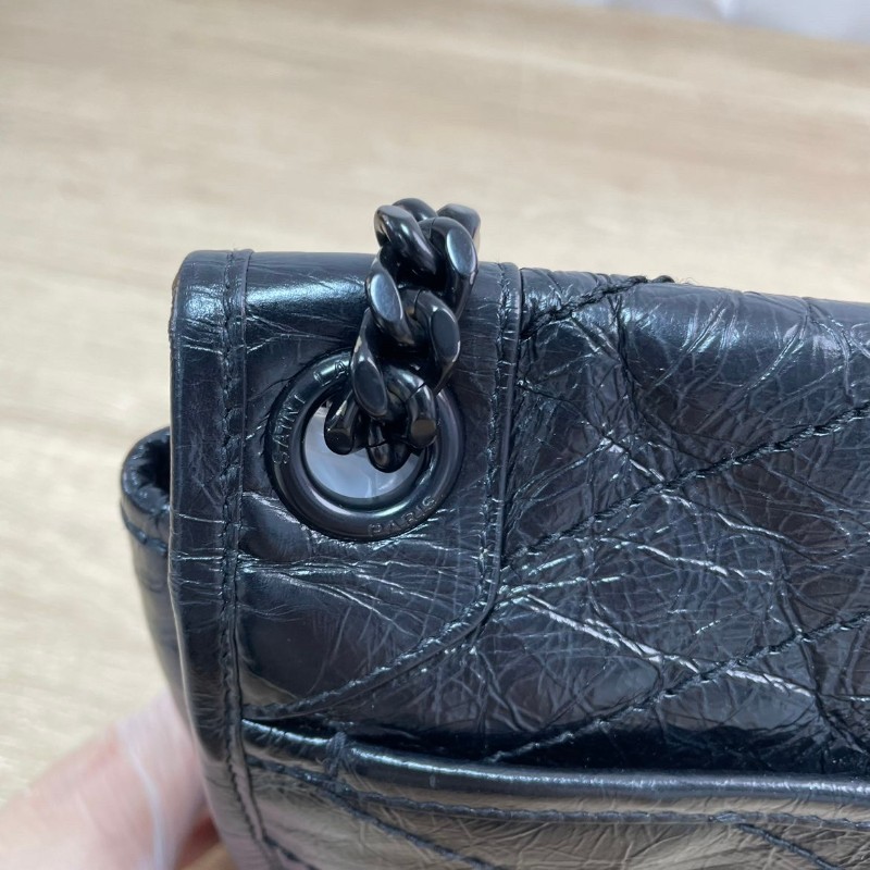 專櫃價3.8折！YSL  聖羅蘭niki 黑色油蠟皮材質 柔軟易打理 自重超級輕  十分耐造 多種背法-15