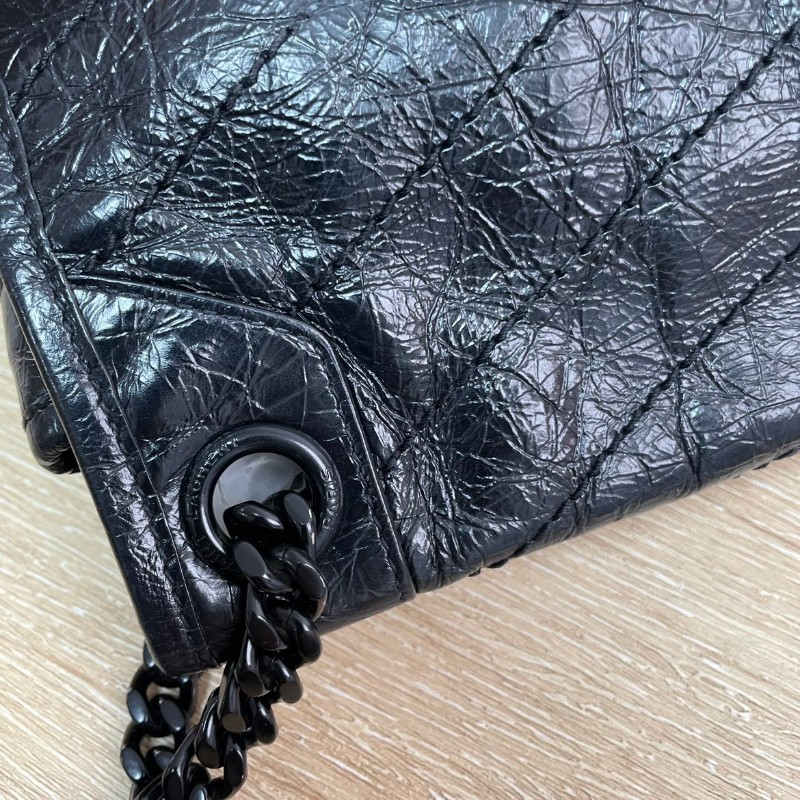 專櫃價3.8折！YSL  聖羅蘭niki 黑色油蠟皮材質 柔軟易打理 自重超級輕  十分耐造 多種背法-18