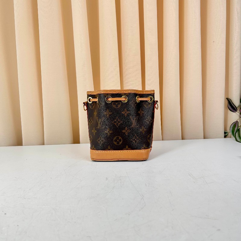 LV 路易威登 Nano Noé迷你抽繩小水桶芯片款-6