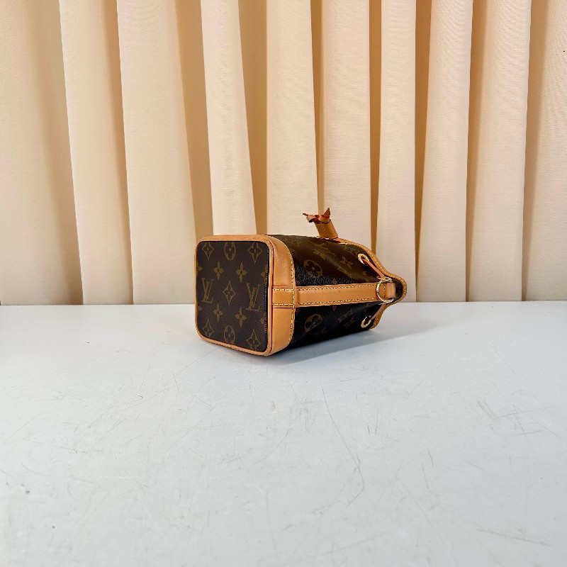 LV 路易威登 Nano Noé迷你抽繩小水桶芯片款-11