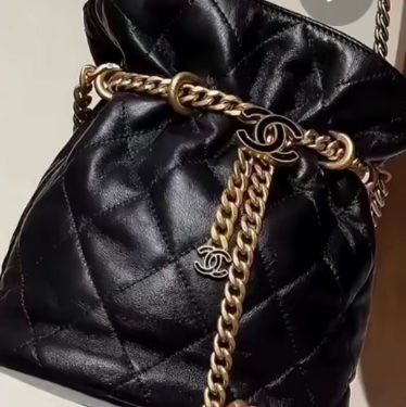 Chanel Quilted Lambskin Bucket Bag Babyblue🩵水桶包-7