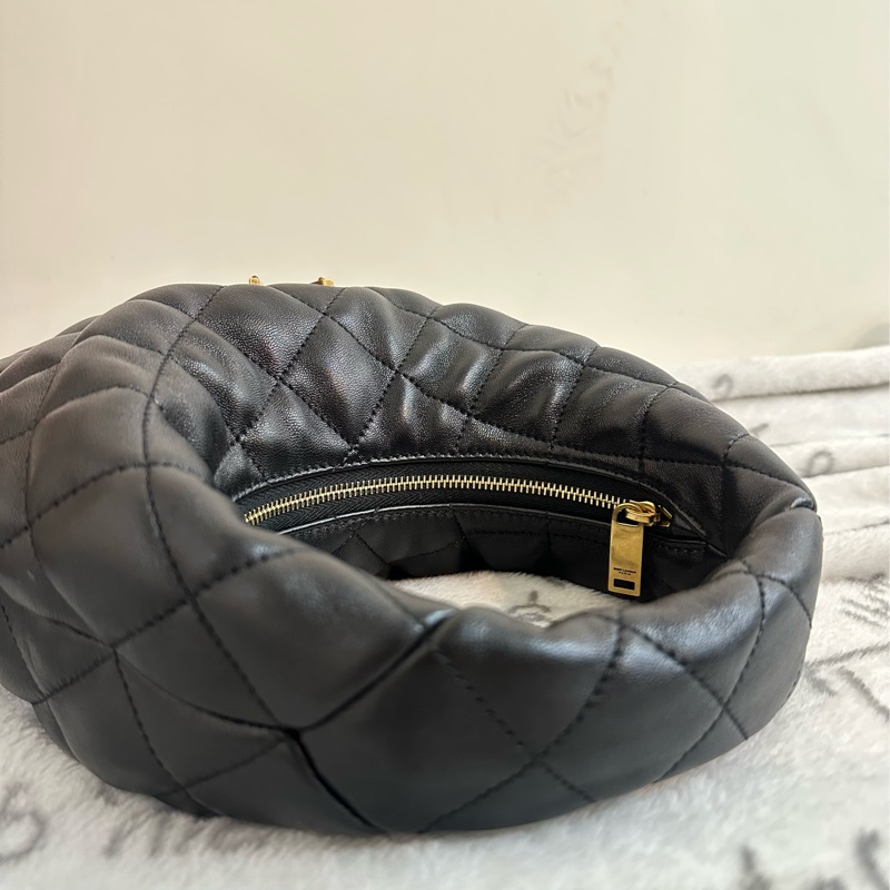 【全新🆕】YSL SAINT LAURENT  Icarino BABY 絎縫設計 古銅色飾件 羊皮 手提包 小號 small黑色 black-4