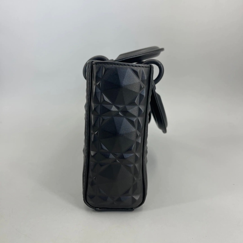 Dior戴妃横版黑色牛皮鑽石藤格紋 26*13·5*5-3