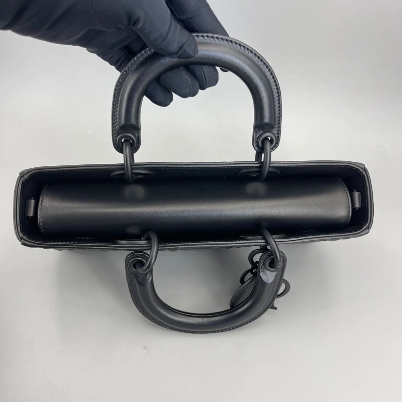 Dior戴妃横版黑色牛皮鑽石藤格紋 26*13·5*5-5