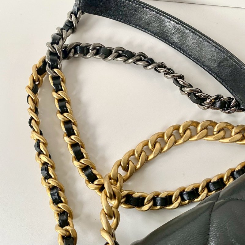 CHANEL 19系列 黑色 小羊皮 金釦 雙色鍊 26cm 保卡款 手提 斜挎 小號 口蓋包 AS1160-9