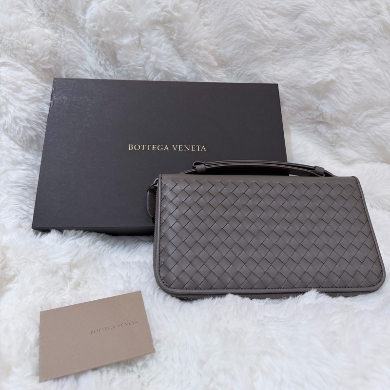 Bottega Veneta lntrecciato手拿包 大象灰-1