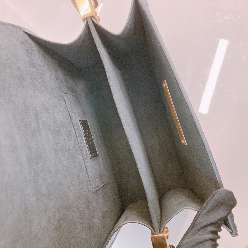 MS0588 LOUIS VUITTON 路易威登翻蓋式鍊帶包包DAUPHINE MINI EPI-17