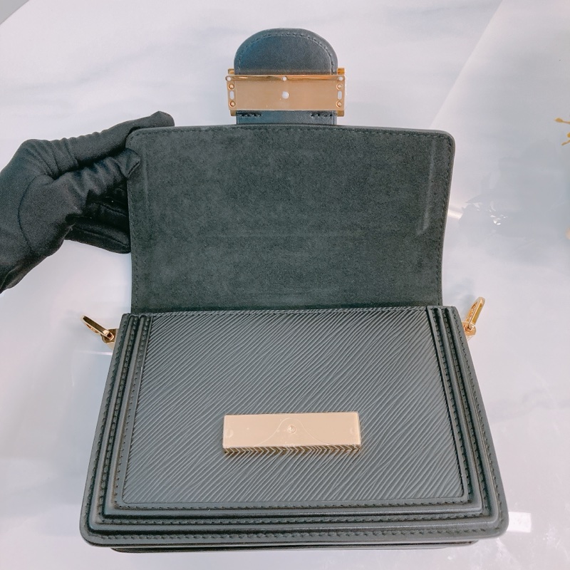 MS0588 LOUIS VUITTON 路易威登翻蓋式鍊帶包包DAUPHINE MINI EPI-18