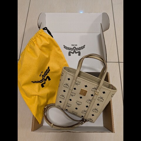 MCM Toni Visetos 頂部拉鍊購物袋（mini）