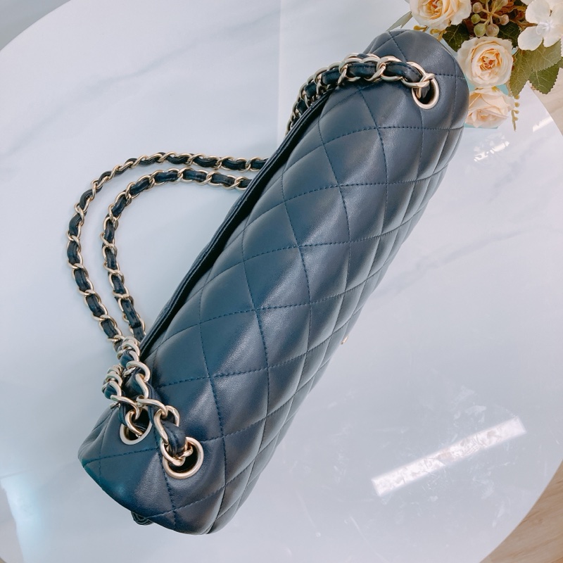 MS0589 CHANEL 香奈兒經典大號翻蓋式連帶包包CLASSIC FLAP JUMBO 30CM LAMBSKIN-19