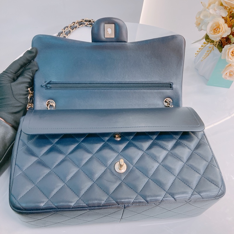 MS0589 CHANEL 香奈兒經典大號翻蓋式連帶包包CLASSIC FLAP JUMBO 30CM LAMBSKIN-24