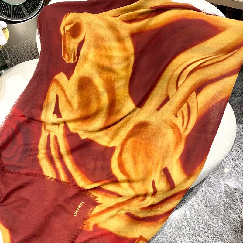 全新真品 CHANEL VIC 收藏 羊絨 馬年限定 紅金 印花 披肩 絲巾 圍巾 現貨-0