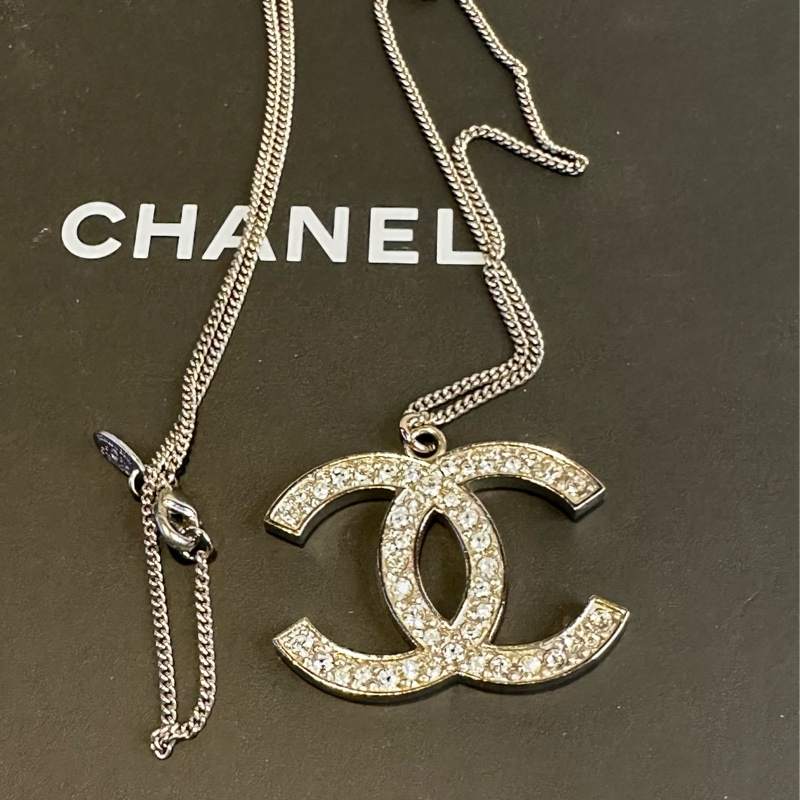 Chanel necklace-0