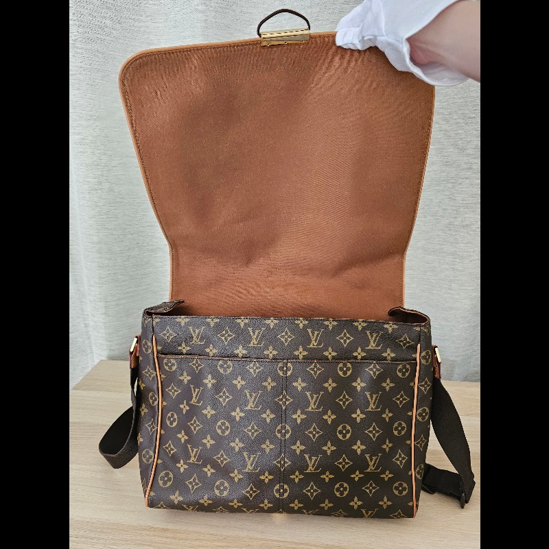 Louis Vuitton 

LV 男款老花大書包斜背包 型號M45257-7