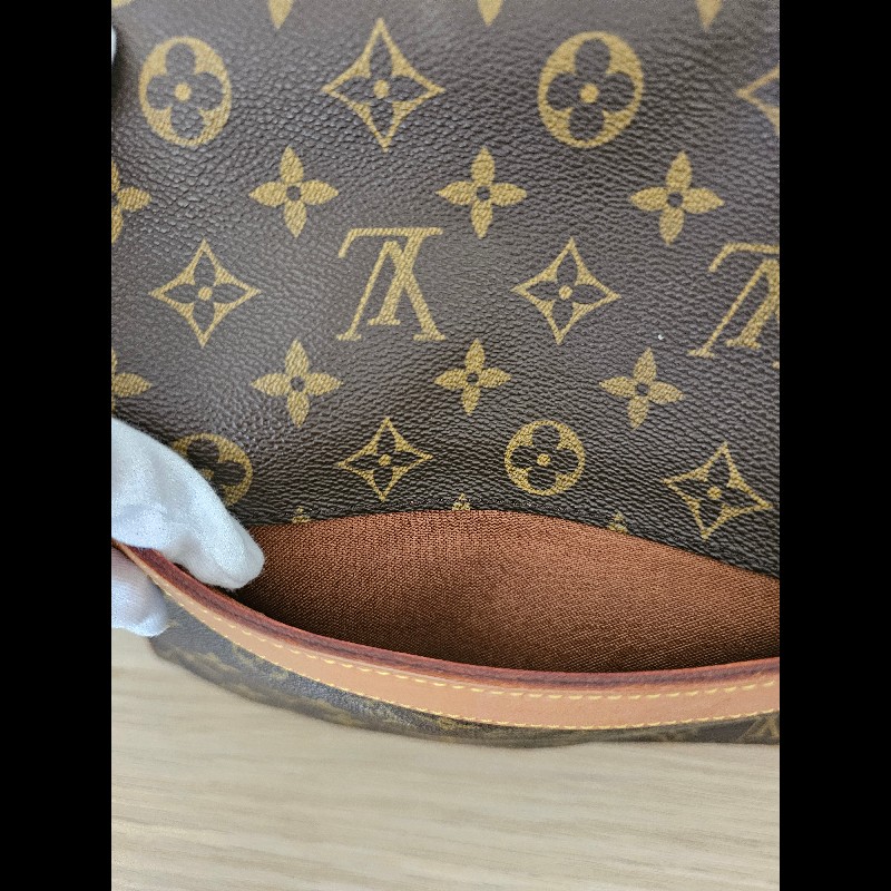 Louis Vuitton 

LV 男款老花大書包斜背包 型號M45257-12