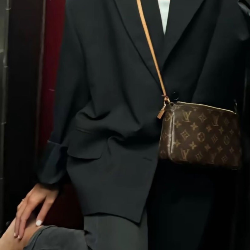 Louis pochette vintage bag-5