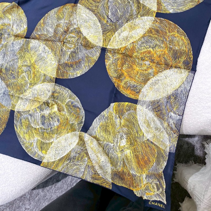 全新真品 現貨 CHANEL 藍 / 黃 山茶花 VIC限定 絲巾 方巾-5