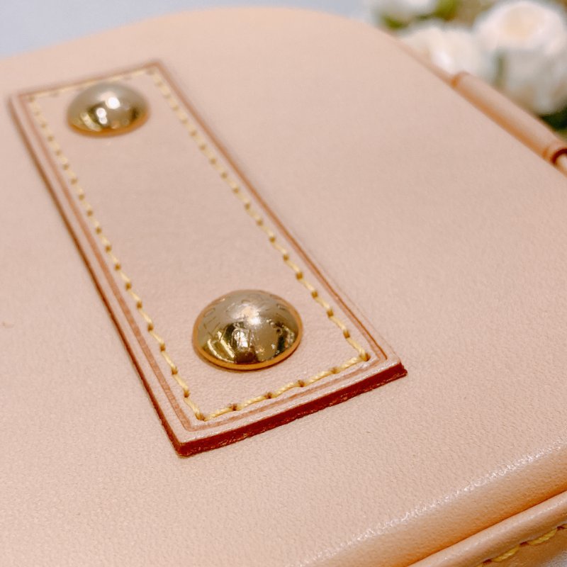 TW4748 Louis Vuitton 路易威登 小號老花貝殼手提包 Alma BB Monogram Canvas-13