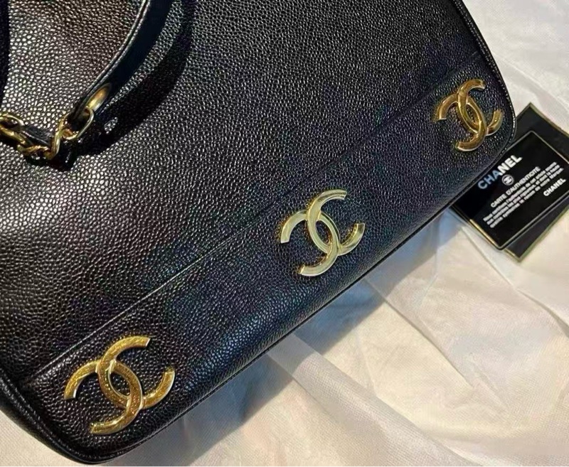 𝒞𝒽𝒶𝓃𝑒𝓁 黑金荔枝皮金球奶粉包 6Logo-5