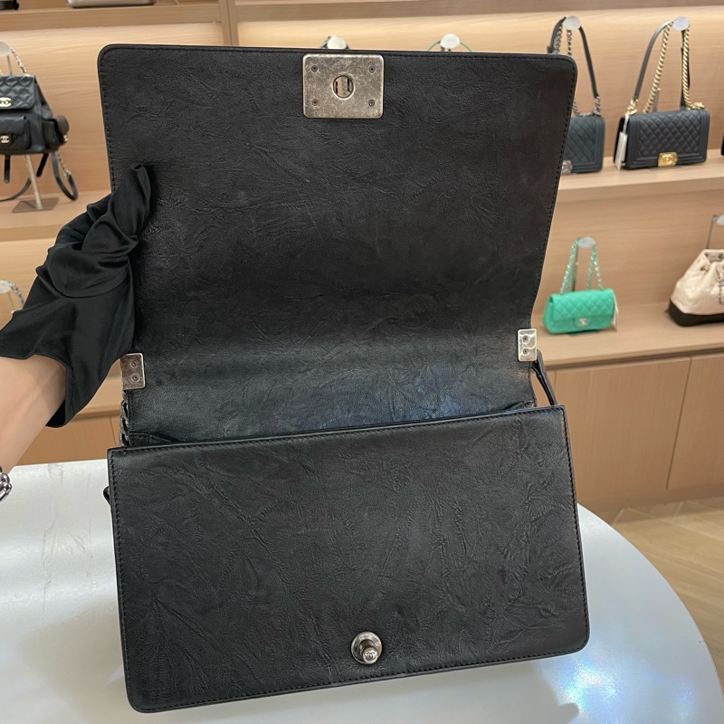 CHANEL+香奈儿leboy 中號 深蓝色菱格纹牛皮银扣铆钉装饰链条包-6