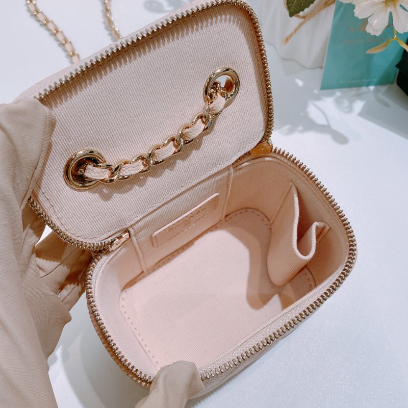 TW4749 Chanel 香奈兒 迷你裸色盒子斜背包Vanity Case With Chain Caviar Beige x GHW-13