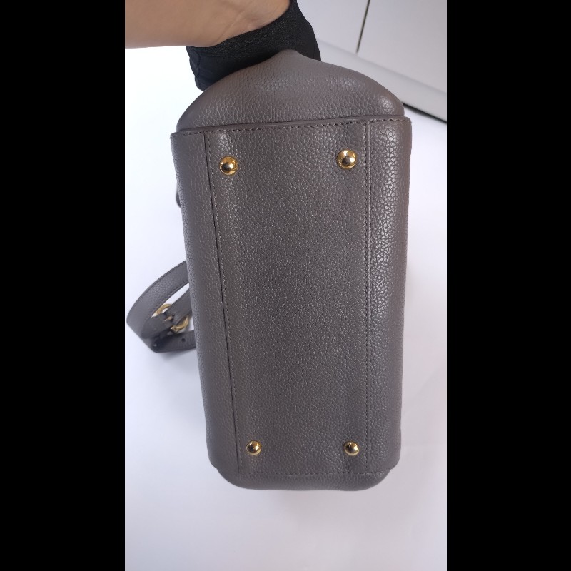 Ferragamo 金釦灰皮兩用包 Sofia-10