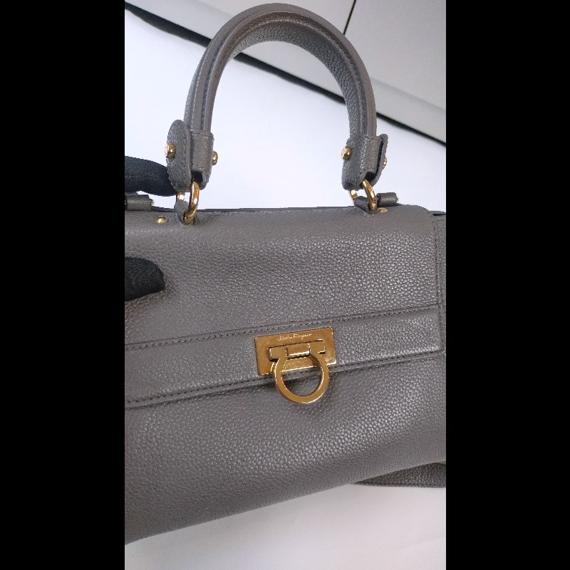 Ferragamo 金釦灰皮兩用包 Sofia-26