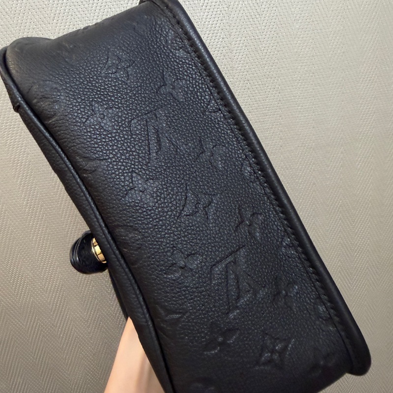 LV 黑牛皮壓紋Diane金釦手提肩斜背包M46386-8