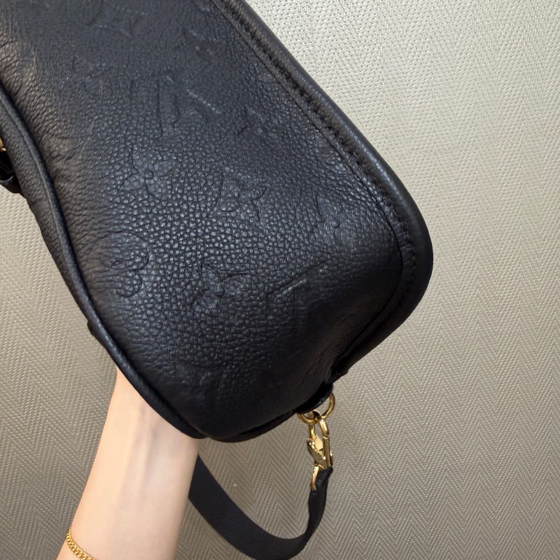 LV 黑牛皮壓紋Diane金釦手提肩斜背包M46386-10