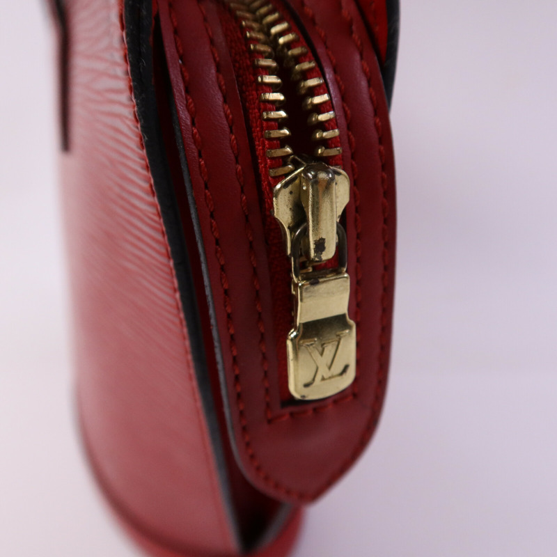 LOUIS VUITTON Epi Saint Jacques PM金扣手挽袋-6