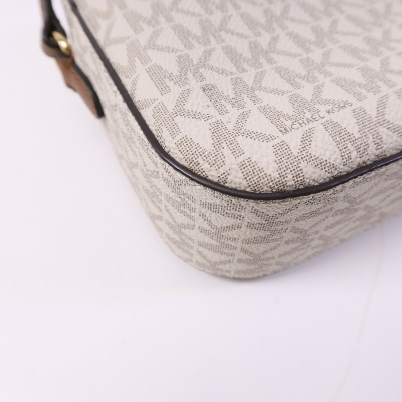 Michael Kors 牛皮皮革Jet Set Shoulder Bag金扣肩背袋-12