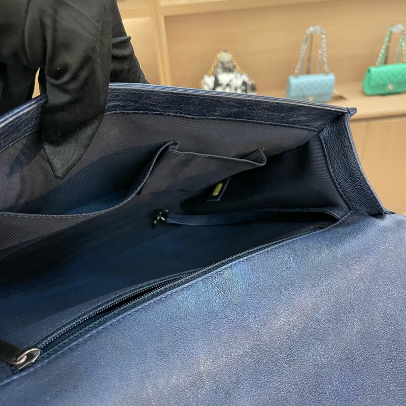 CHANEL香奈儿 Leboy 大號 菱格纹蓝色單肩斜挎链条包-13