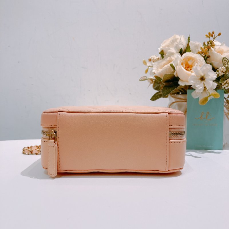 TW4751 Chanel 香奈兒小羊皮珊瑚粉金球相機包 Camera Bag With Ball Chain Lambskin Coral Pink x GHW-5