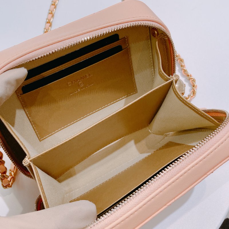 TW4751 Chanel 香奈兒小羊皮珊瑚粉金球相機包 Camera Bag With Ball Chain Lambskin Coral Pink x GHW-11