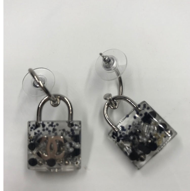 Chanel 鎖頭耳環 全新購自專櫃-2