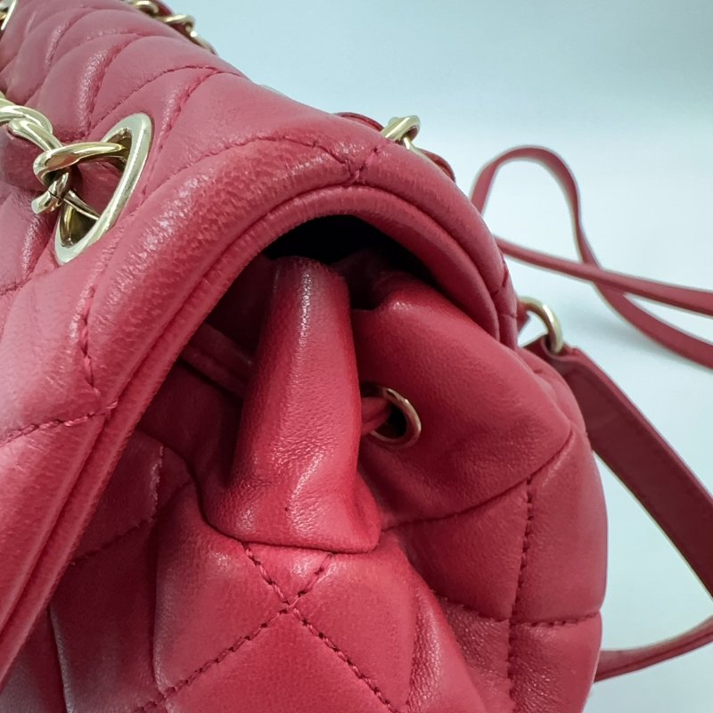 CHANEL紅色菱格紋羊皮金釦雙肩後背包-8