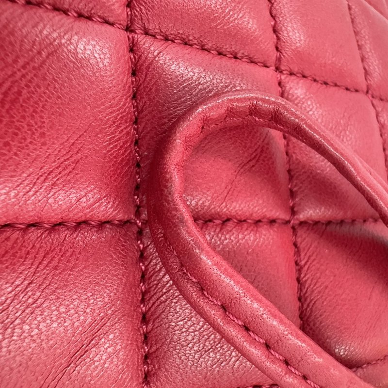 CHANEL紅色菱格紋羊皮金釦雙肩後背包-11