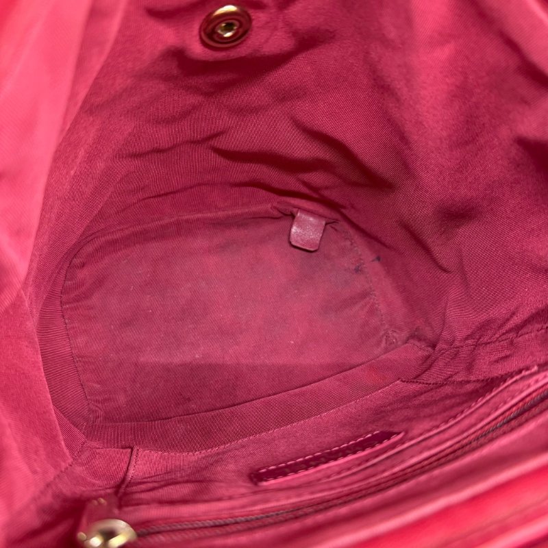 CHANEL紅色菱格紋羊皮金釦雙肩後背包-30