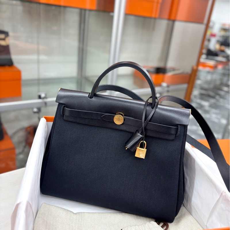 【99新】 Hermes 黑金Herbag31 手提包-0
