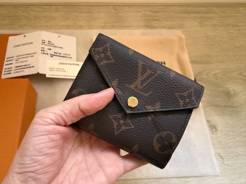 LOUIS VUITTON 老花三折短夾-5