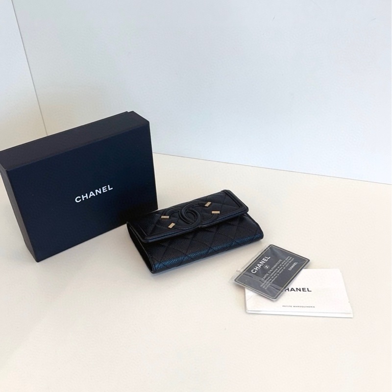 【閒置帶膜🆕】Chanel黑金魚子醬Vanity中長款三折按扣錢包-4