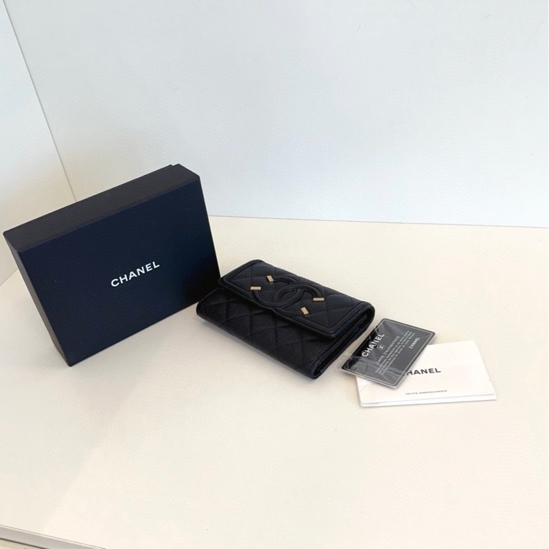 【閒置帶膜🆕】Chanel黑金魚子醬Vanity中長款三折按扣錢包-5