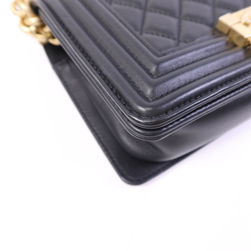 CHANEL 牛皮皮革Boy 20金扣鏈帶肩背袋-11