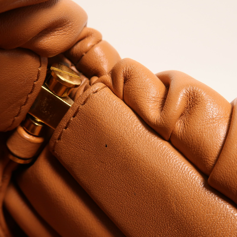 BOTTEGA VENETA 牛皮皮革Chain Shoulder Bag金扣鏈帶肩背袋-15