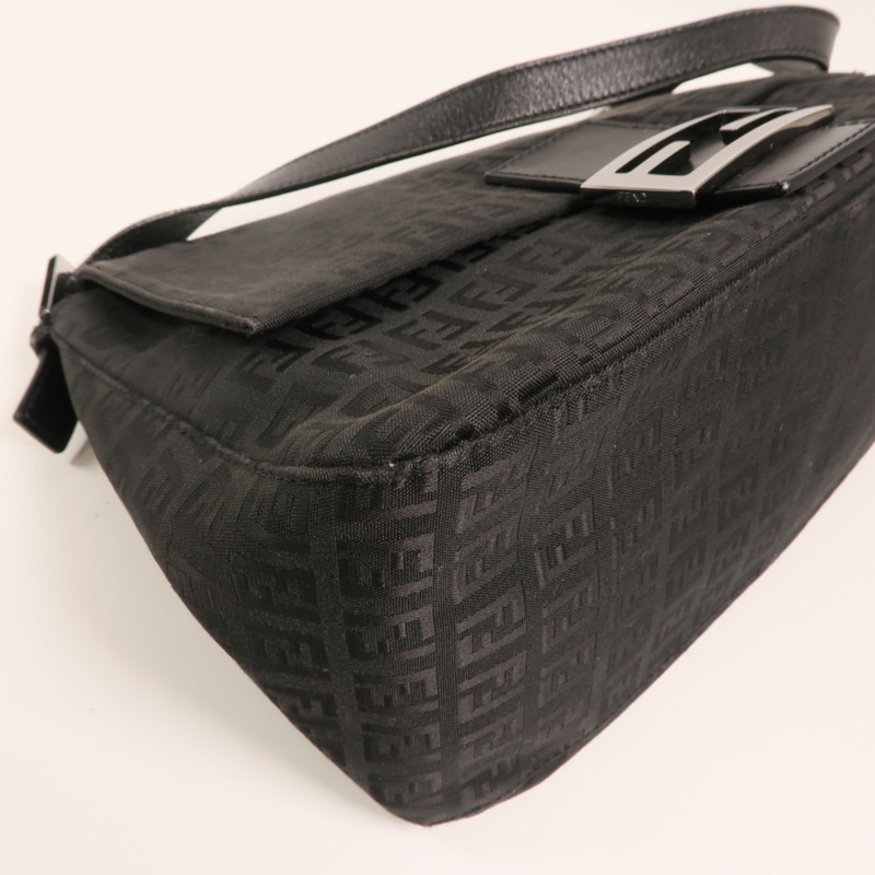 FENDI Zucchino Canvas Mamma Baguette銀扣肩背袋-10