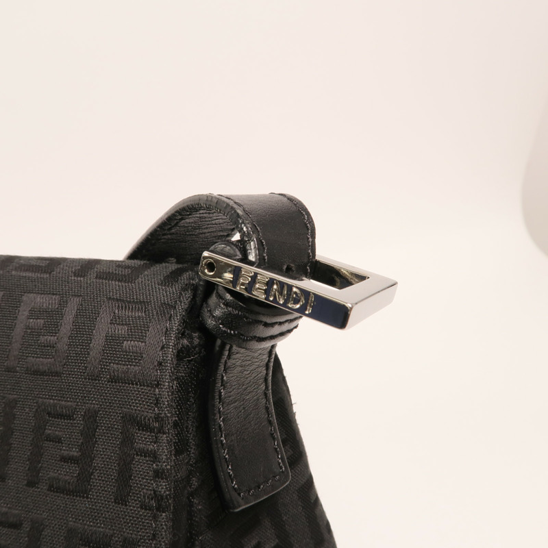 FENDI Zucchino Canvas Mamma Baguette銀扣肩背袋-14