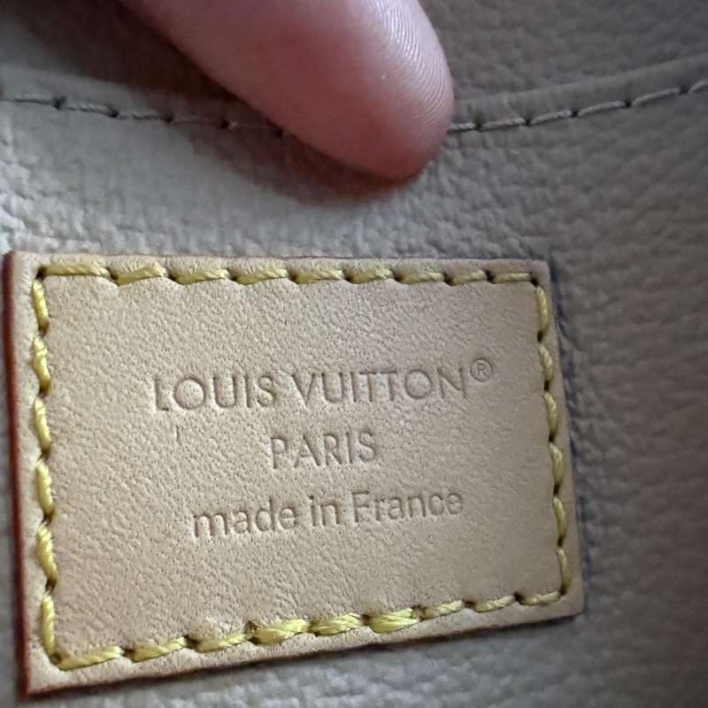 【全新】LOUIS VUITTON 經典老花化妝包PM-4